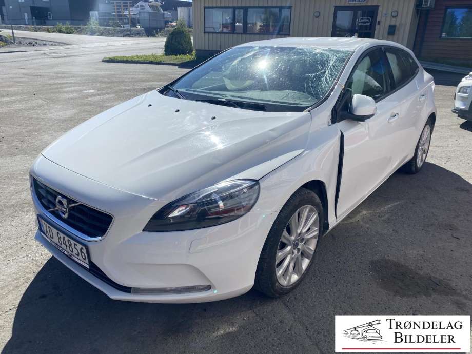 Volvo V40 2012-2019 delebil , Motorkode: D4162T, Girkassekode: 6-MAN 2WD / B6