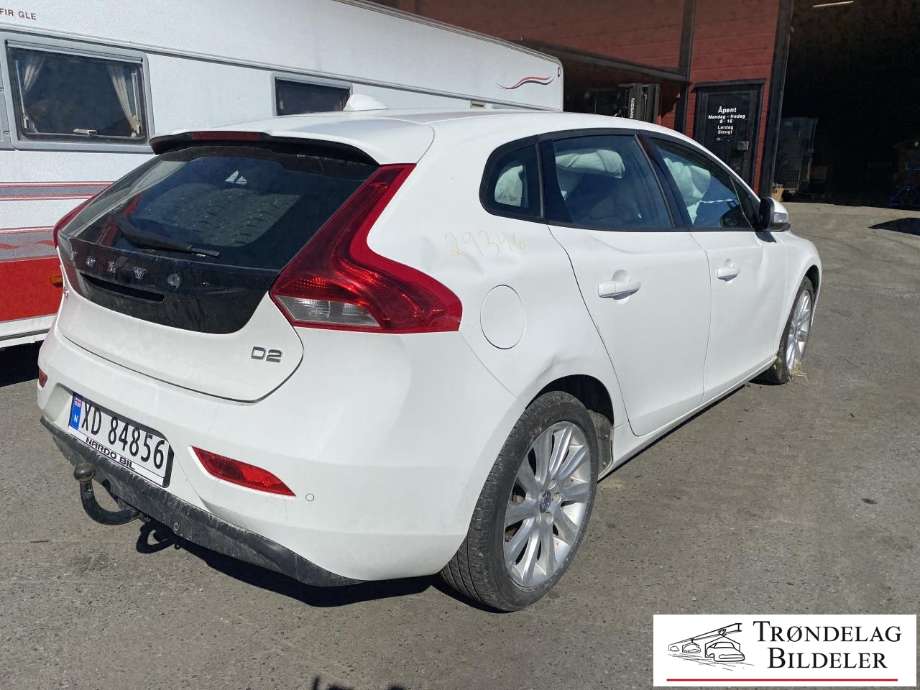 Volvo V40 2012-2019 delebil , Motorkode: D4162T, Girkassekode: 6-MAN 2WD / B6