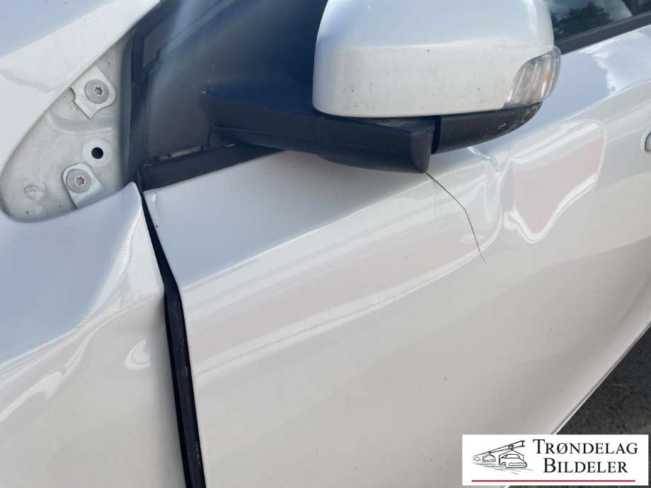 Volvo V40 2012-2019 delebil , Motorkode: D4162T, Girkassekode: 6-MAN 2WD / B6