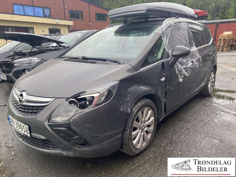 Opel Zafira Tourer 2012-2018 delebil , Motorkode: A20DT, Girkassekode: 
