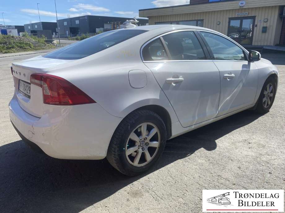 Volvo S60 2010-2014 (Type II, Fase 1) delebil , Motorkode: D4162T, Girkassekode: