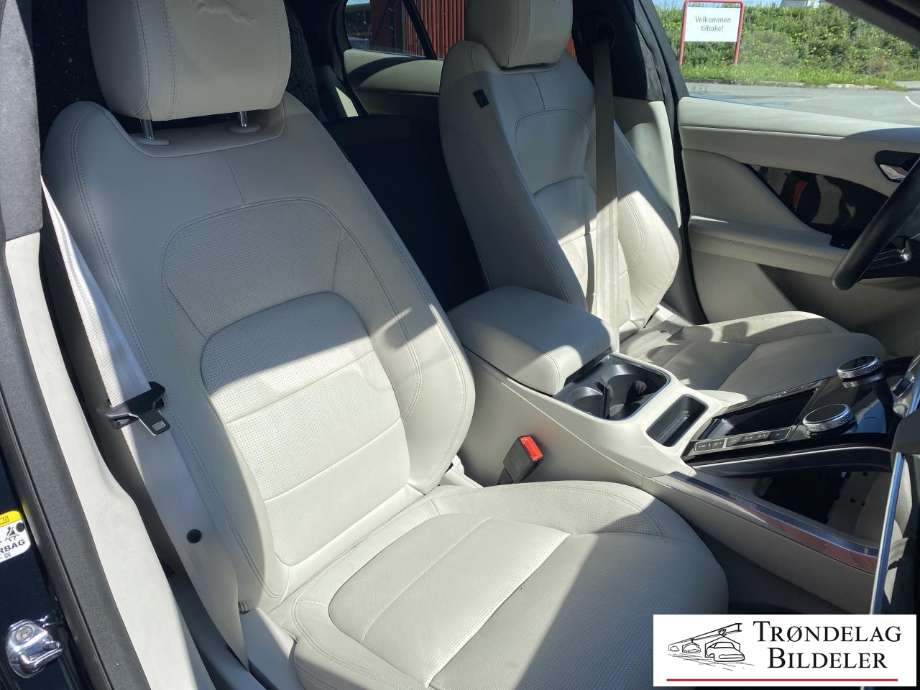 Jaguar I-PACE 2018-->> delebil , Motorkode: TZ-204-X-S-A, Girkassekode: