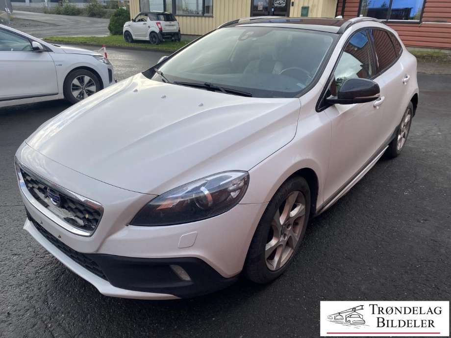 Volvo V40 2012-2019 , Motorkode: D4162T, Girkassekode: