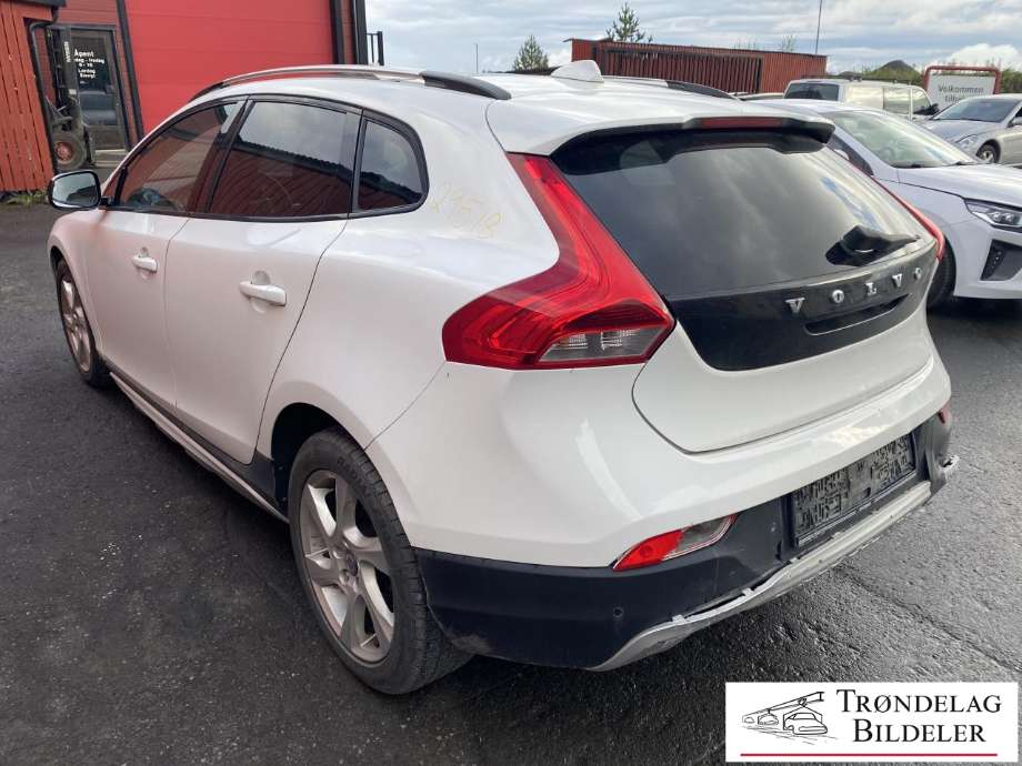 Volvo V40 2012-2019 , Motorkode: D4162T, Girkassekode: