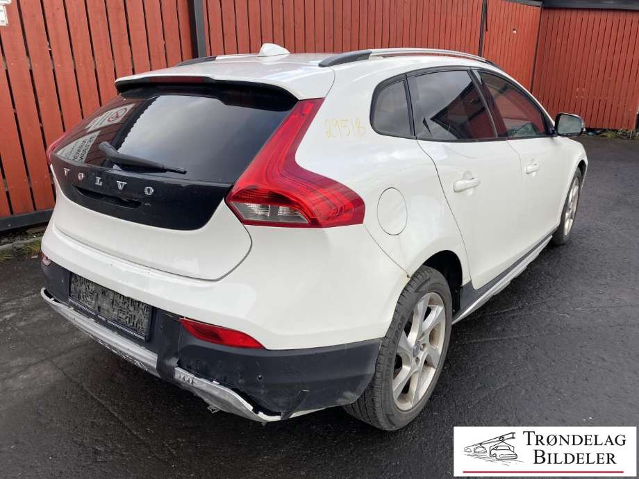 Volvo V40 2012-2019 , Motorkode: D4162T, Girkassekode: