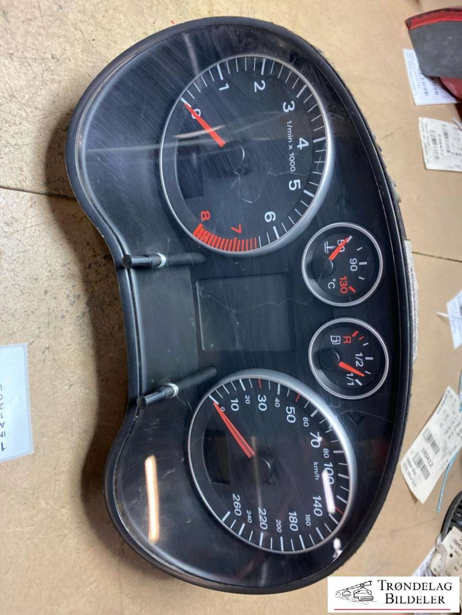 Instrumentpanel til Audi A3 1996-2003 (Type I)  (VDO|8PO920900E|)