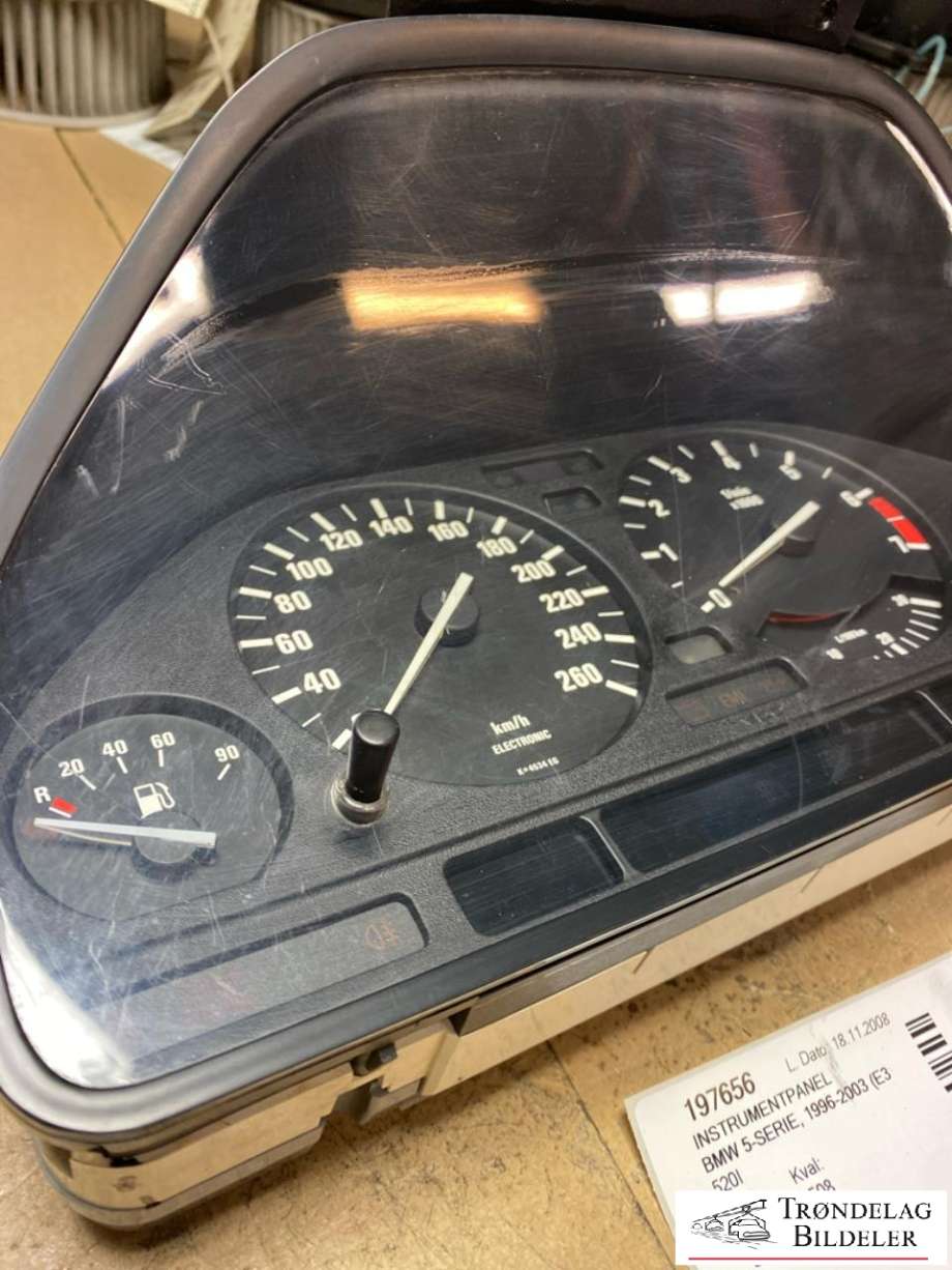 Instrumentpanel til BMW 5-Serie 1996-2003 (E39) (E39) (6211 8 381 198|)