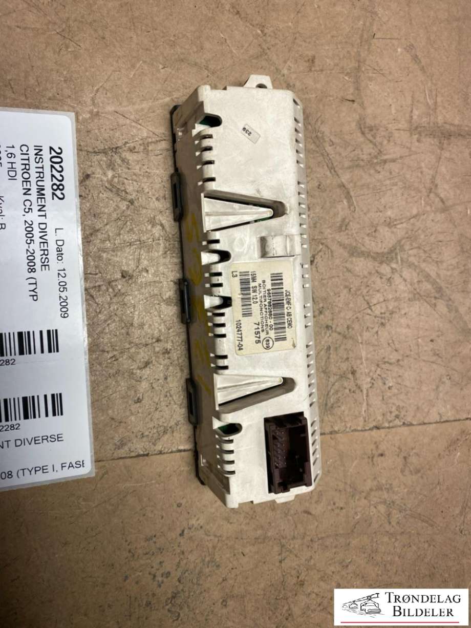 Instrument diverse til Citroën C5 2005-2008 (Type I, Fase 2) (9657882880-00|)