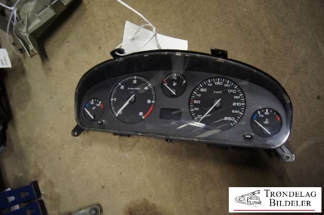Instrumentpanel til Peugeot 406 1999-2004 (Fase 2) (6104 YL|)