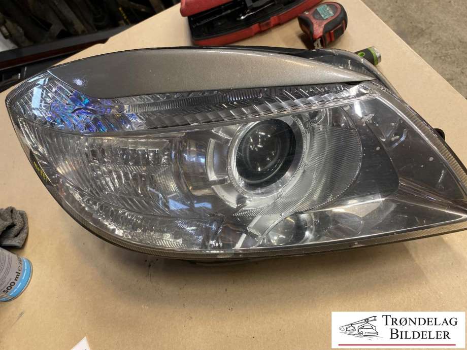 Frontlykt høyre halogen til Škoda Fabia 2007-2010 (Type II, Fase 1) (5J1 941 018 A|)