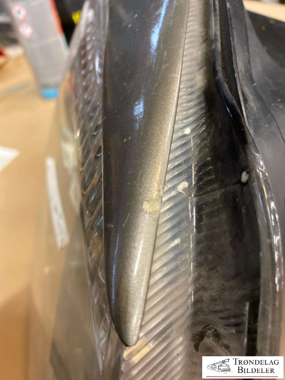 Frontlykt høyre halogen til Škoda Fabia 2007-2010 (Type II, Fase 1) (5J1 941 018 A|)