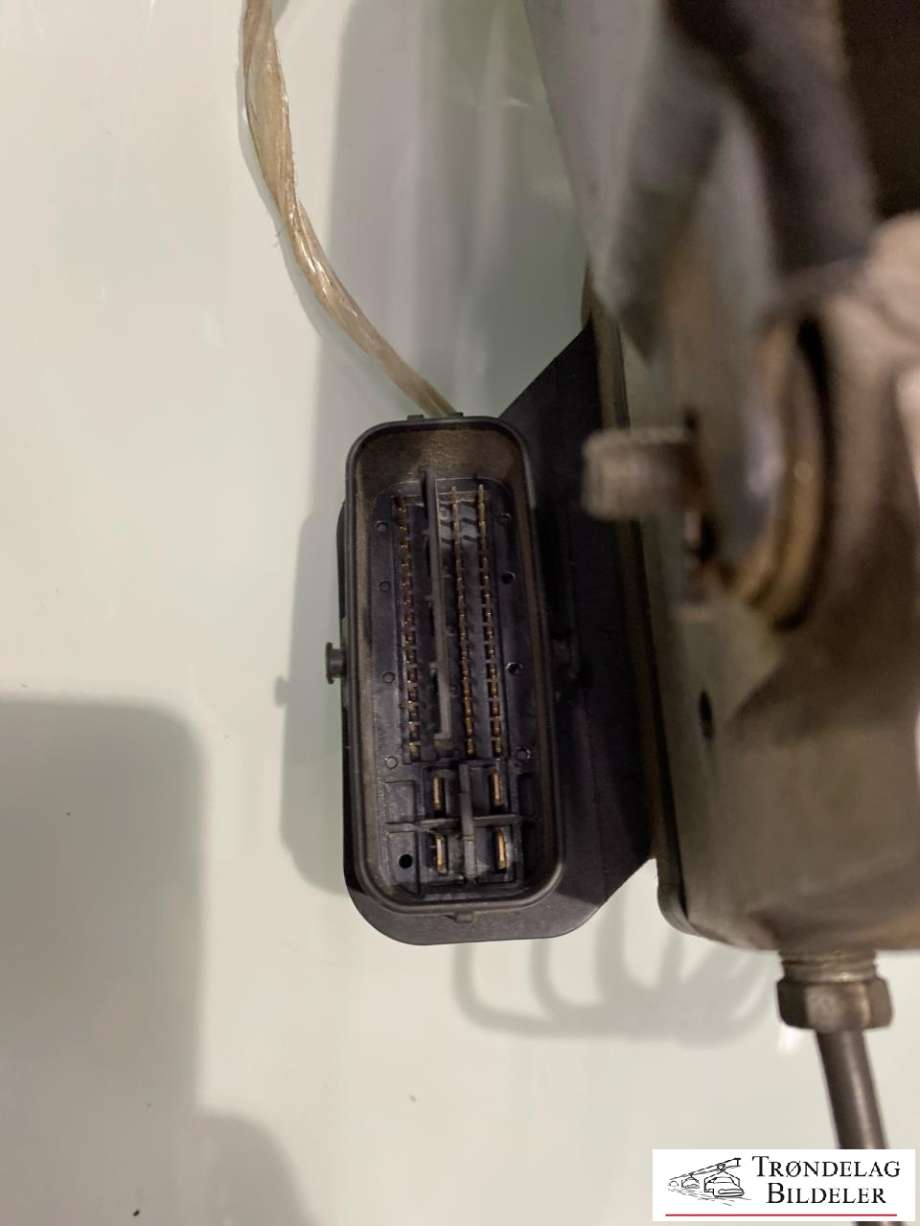ABS sentral til Toyota RAV4 2000-2006 (Type II)  