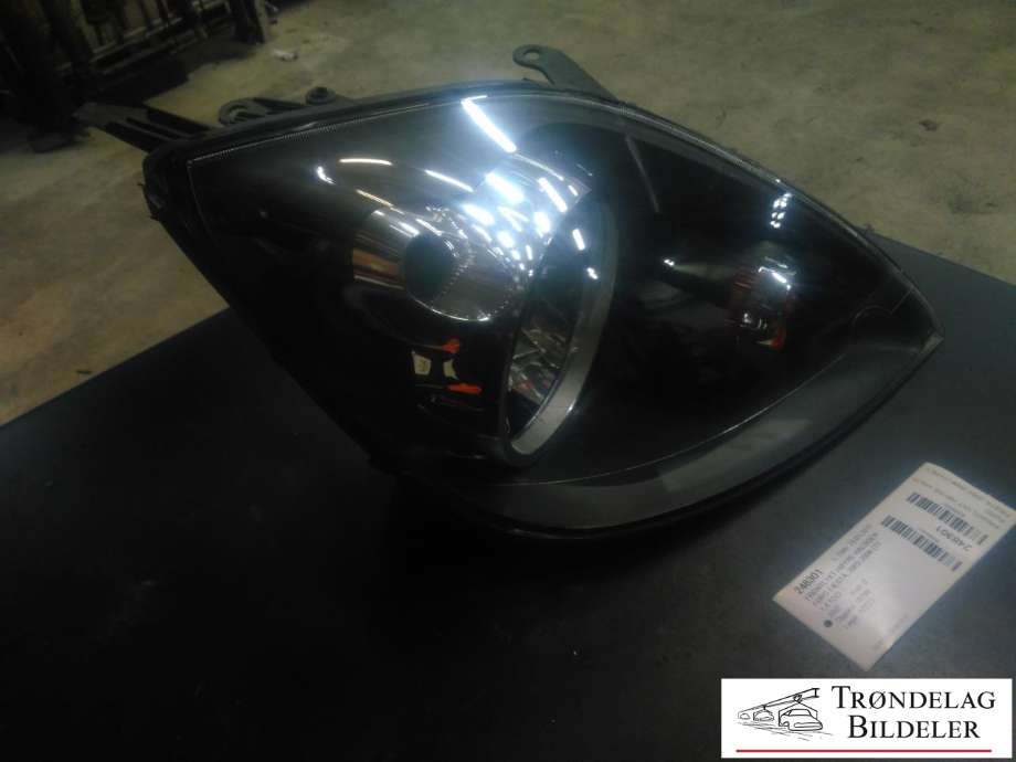 Frontlykt høyre halogen til Ford Fiesta 2002-2008 (Type V) (6S61-13W029-AD|)