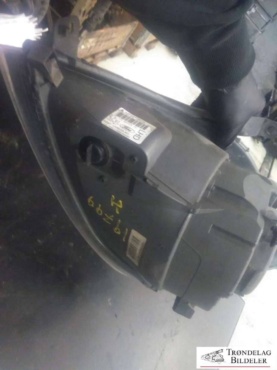 Frontlykt høyre halogen til Ford Fiesta 2002-2008 (Type V) (6S61-13W029-AD|)