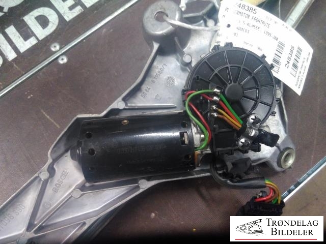 Viskermotor frontrute komplett m/overføring til Mercedes S-Klasse 1999-2005 (W220) (W220) (BOSCH|0390241435|)