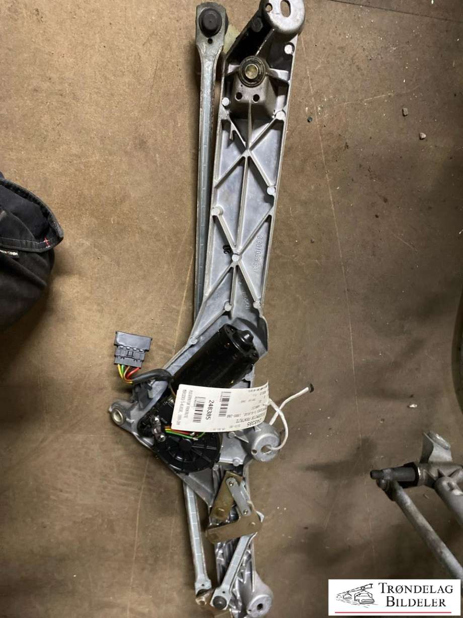 Viskermotor frontrute komplett m/overføring til Mercedes S-Klasse 1999-2005 (W220) (W220) (BOSCH|0390241435|)