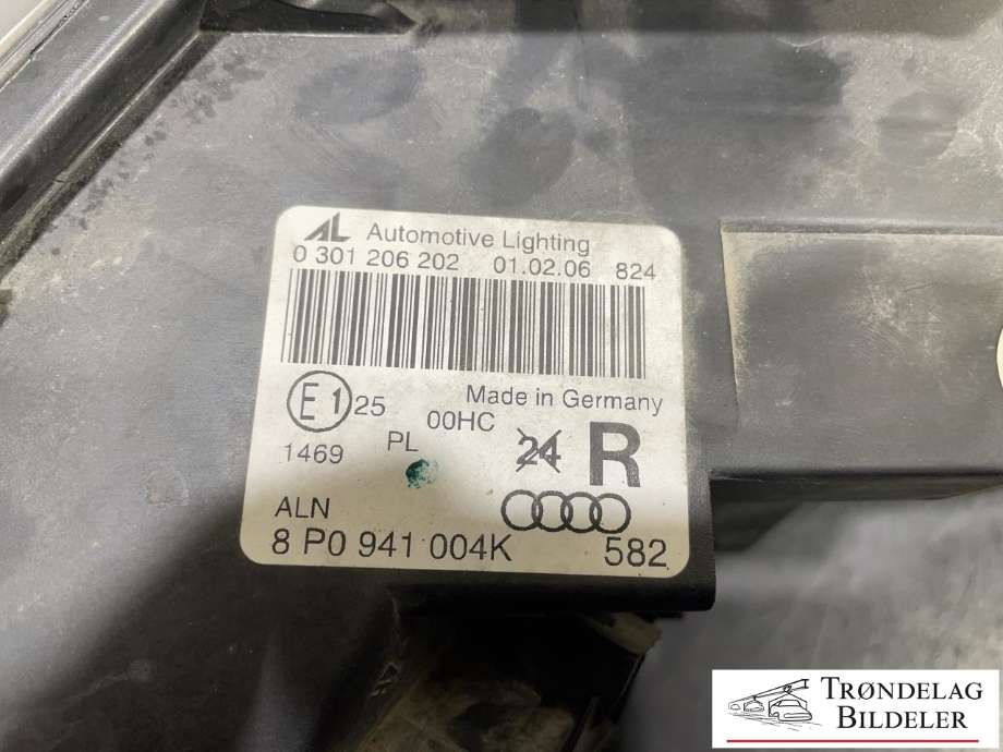 Frontlykt høyre halogen til Audi A3 2003-2008 (Type II, Fase 1)  (8P0941004K|301206202|)