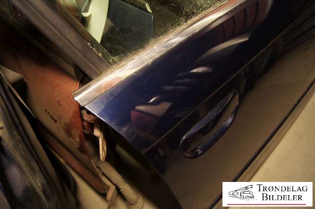 Dør høyre foran til Audi A4 2004-2008 (Type III) (B7) (B7) (8E0 831 052 J|8E0 831 052 L|)