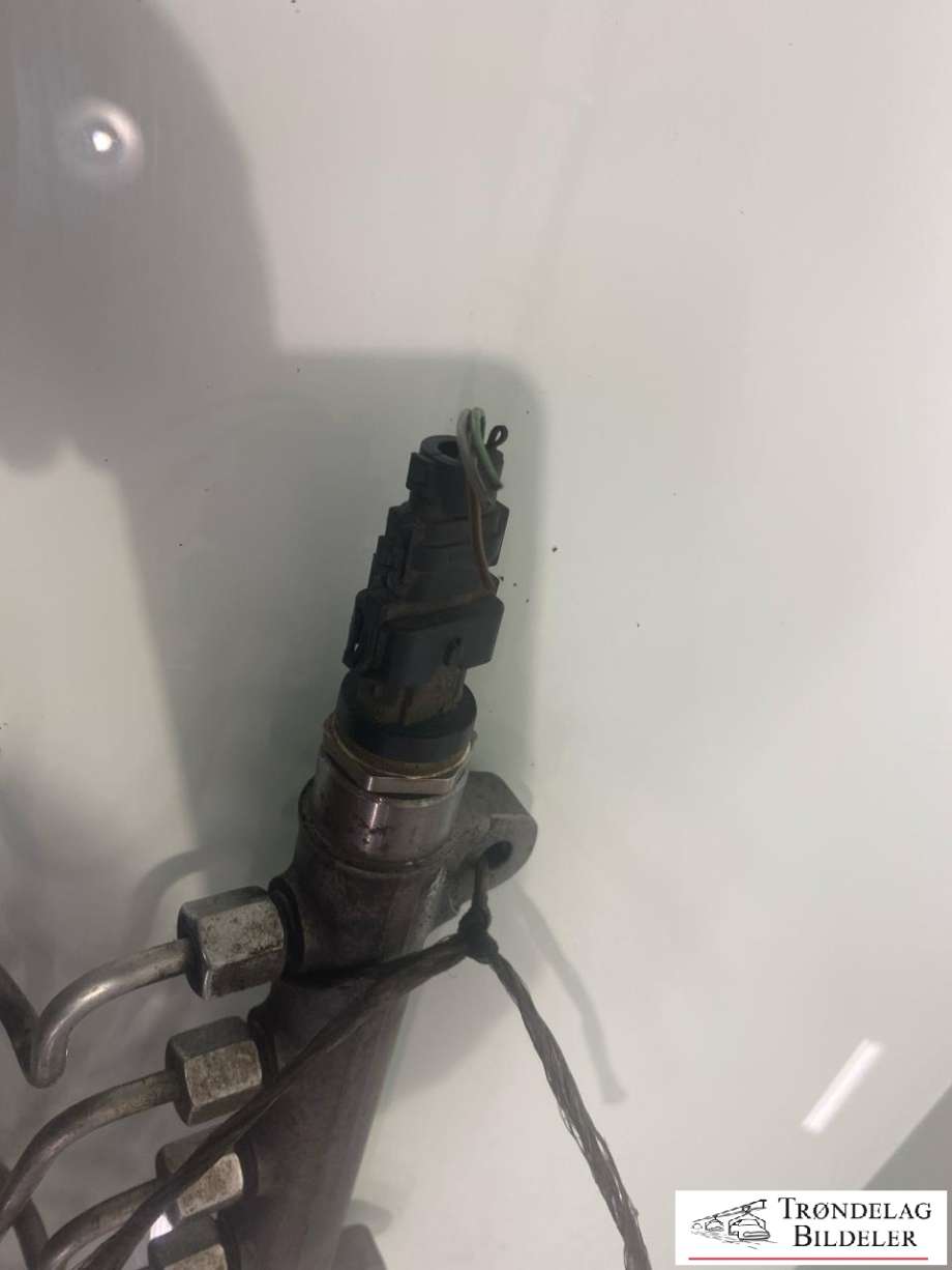 Dyseskinne (fuelrail) til Hyundai Matrix 2001-2010  (BOSCH|0445214111|314002A410|314002A420)