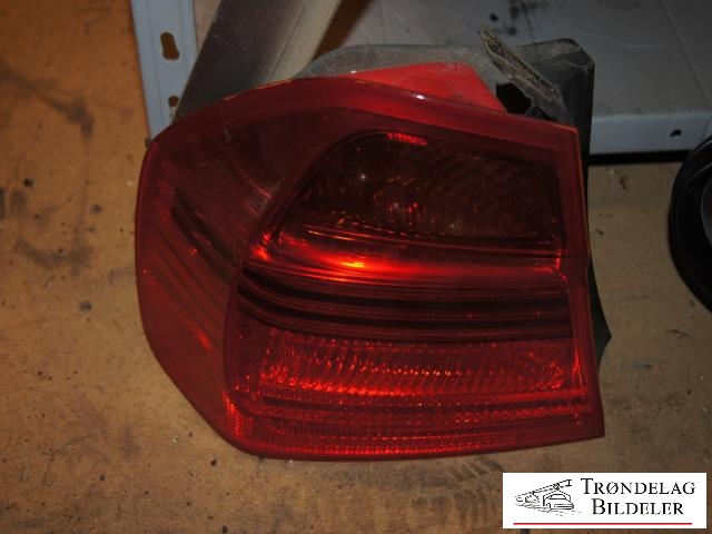 Baklykt venstre ytre til BMW 3-Serie 2005-2011 (E90/E91/E92/E93) (E90/E91/E92/E93)