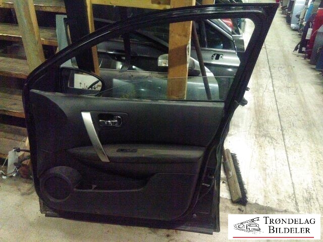 Dør høyre foran til Nissan Qashqai 2007-2010 (Type I, Fase 1)  (H0100-EY1MA|)