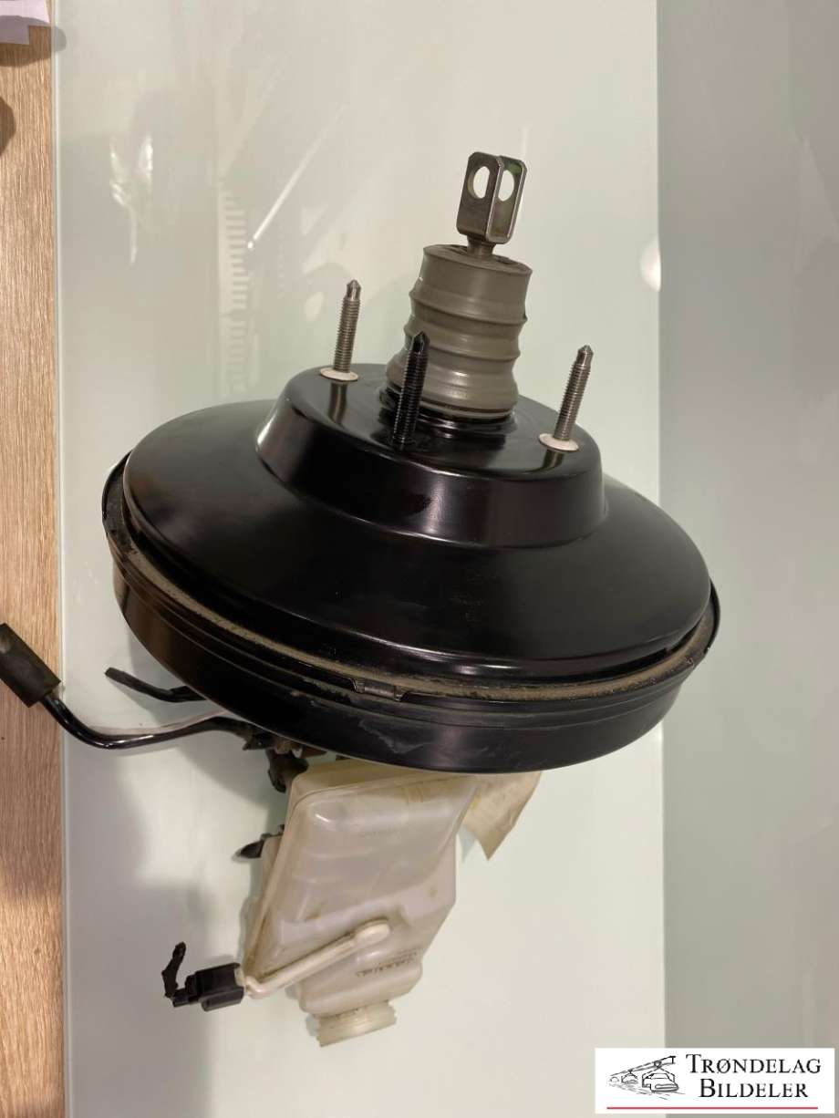 Bremsekraft-forsterker til Volvo V40, 2012-2019  (P31362927)