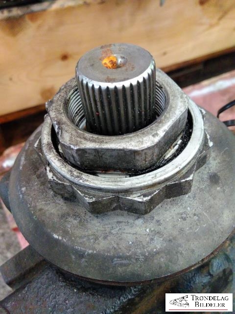 Kardang klokke bak til BMW X5 2007-2013 (E70) (E70) (33 10 7 590 914|)