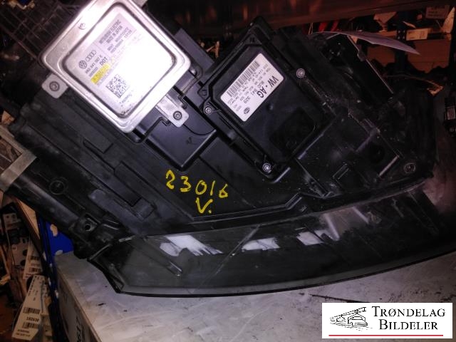 Frontlykt venstre xenon til Audi Q3 2015-2018 (Type I, Fase 2) (8U0 941 753|)