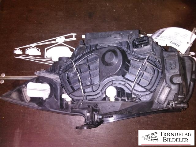 Frontlykt høyre halogen til BMW 1-Serie 2004-2011 (E81/E82/E87/E88) (E81/E82/E87/E88) (VALEO|89502130|6312724965002|)