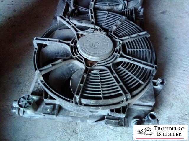Radiator (automat gir) til Nissan Leaf 2011-2017 (Type I)  (CALSONIC|21410-3NA0A|)
