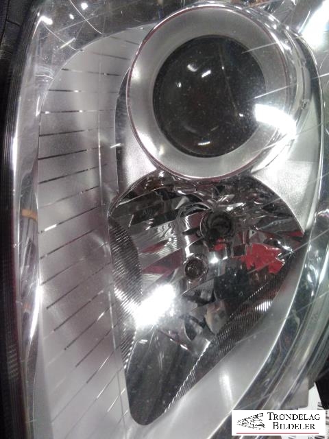 Frontlykt høyre halogen til Mercedes B-Klasse 2005-2008 (Fase 1) (W245) (W245) (MB|A1698291861|0301220202|)