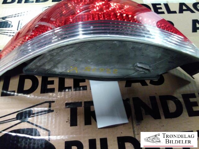 Baklykt venstre ytre til BMW 7-Serie 2000-2008 (E65/E66/E67/E88) (E65/E66/E67/E88) (63 21 7 164 733|)