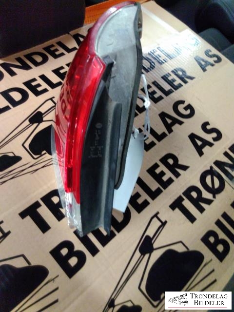 Baklykt venstre ytre til BMW 7-Serie 2000-2008 (E65/E66/E67/E88) (E65/E66/E67/E88) (63 21 7 164 733|)