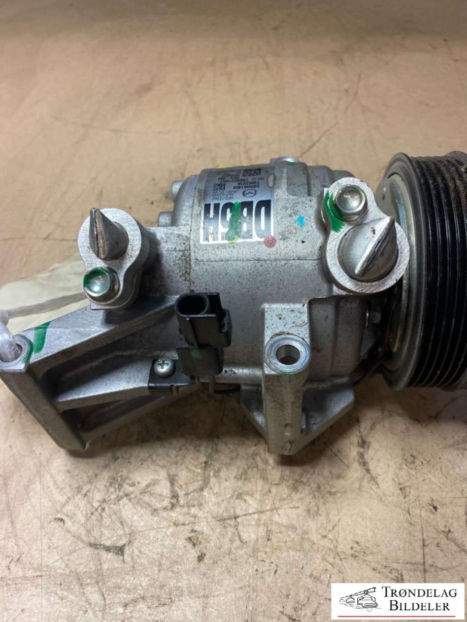 Aircondition kompressor til Mazda 2 2015-2019 (Type III, Fase 1) (MAZDA|DB5H61450|D09W61450|)
