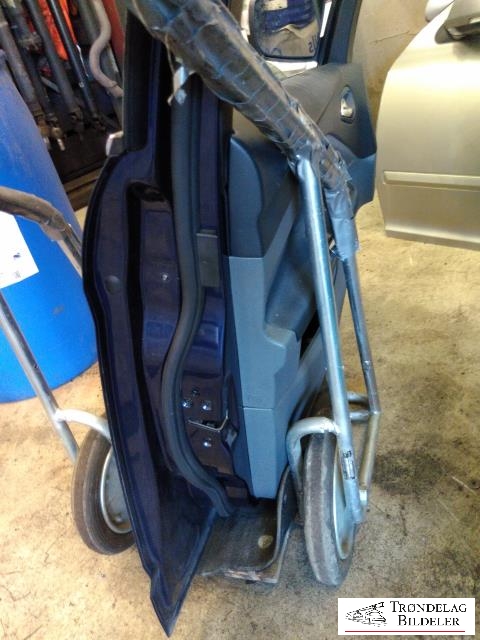 Dør venstre foran til Ford C-Max 2010-2015 (Type II, Fase 1)  (2387618|)