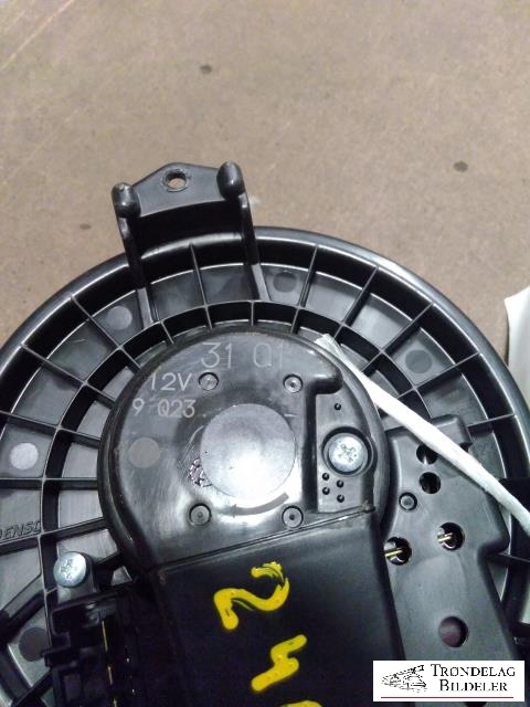 Varmeapparat motor til Toyota Yaris 2012-2014 (Type III, Fase 1) (DENSO|3101|9Q23|)