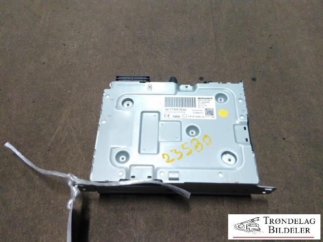 Bilstereo til Peugeot Expert, 2016-->> (Type III)  (CONTINENTAL|9817441680)