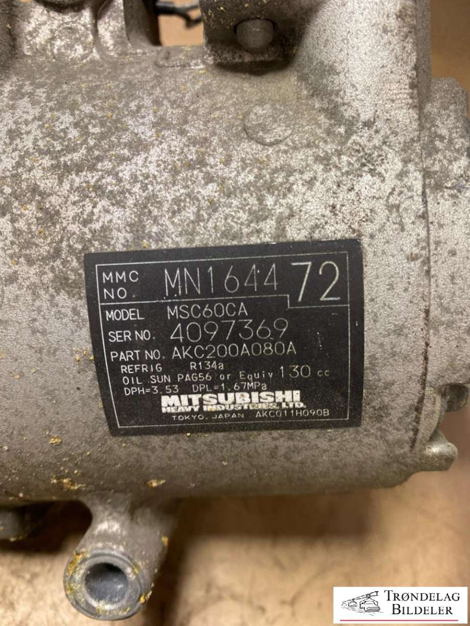 Aircondition kompressor til Mitsubishi Colt 2009-2013 (Type VII, Fase 2)  (MITSUBISHI|MN164472|MR568860|MR7813A138|7813A138|AKC011H090B|AKC200A080A|AKC200A080C|C200A080A|89591|51-0755|813116)