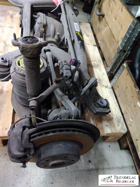 Bakstilling til Mercedes E-Klasse 2013-2016 (Fase 2) (W212) (W212) (2129804 TRAVERS|)
