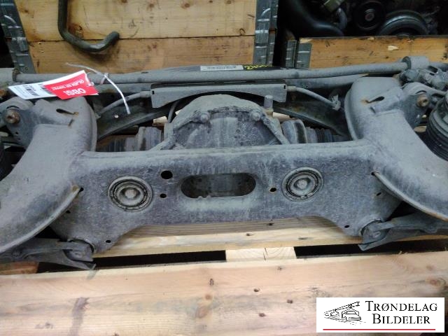 Bakstilling til Mercedes E-Klasse 2013-2016 (Fase 2) (W212) (W212) (2129804 TRAVERS|)
