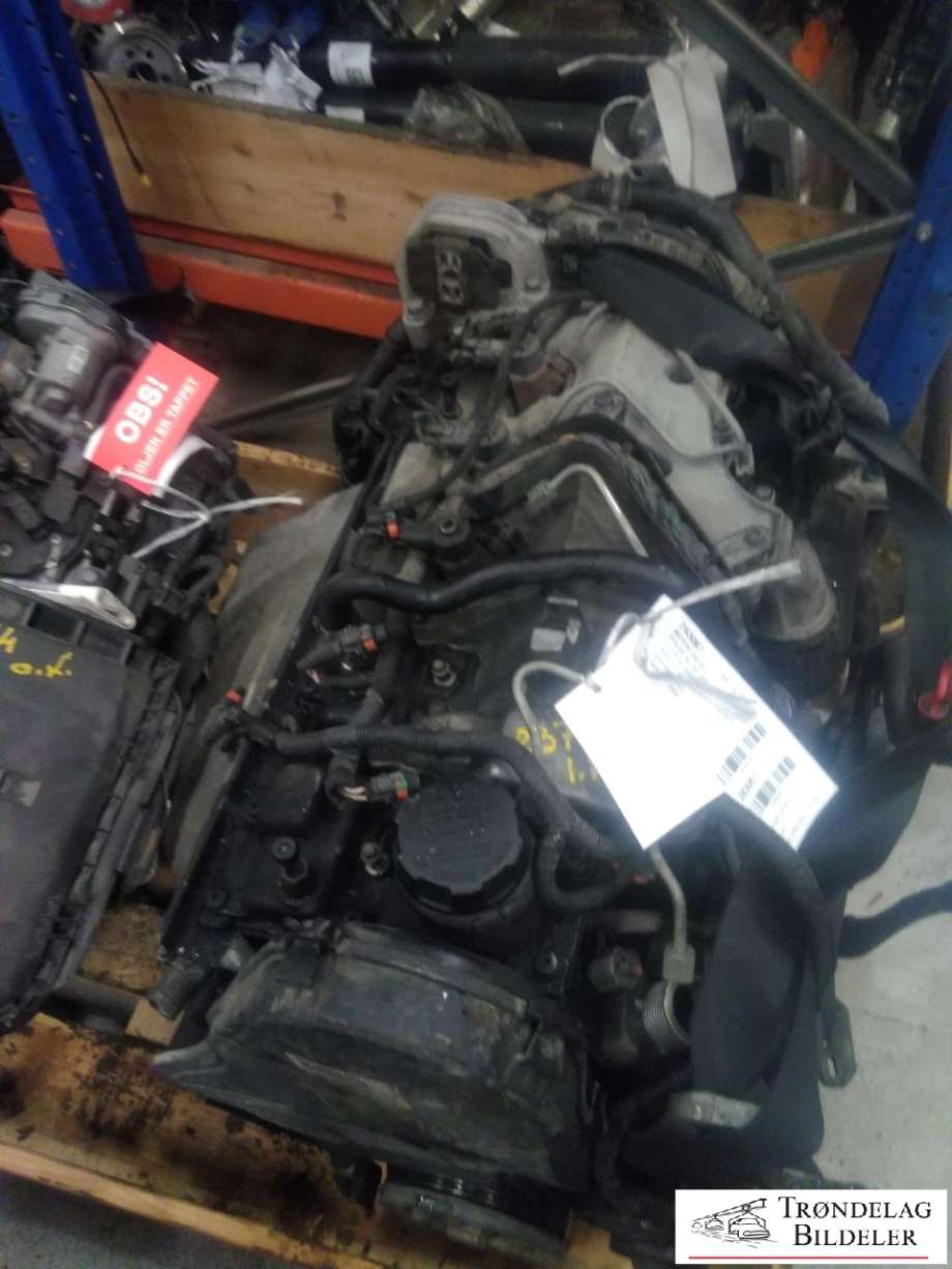 Motor diesel til Volvo XC70 2005-2007 (Type I, Fase 2)  (8251492|6900630|6900632|6900665|6900679|6900891|6900976|6900978|6900980|6901044|6901052|6901056|6901064|6901066|6901101|6901103|6901105|6901191|6901197|6901199|6901209|6901211|6901215|6901343|6901354|6901397|6901414|8602786)
