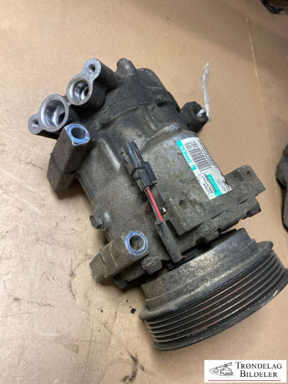 Aircondition kompressor til Nissan Qashqai 2010-2014 (Type I, Fase 2)  (SANDEN|2763000Q3J|926009865R|890742|51-0991|)