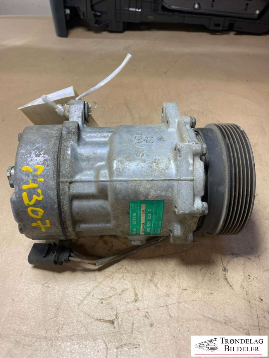 Aircondition kompressor til VW Transporter / Caravelle 2003-2009 (Fase 1) (T5) (T5) (SANDEN|7H0820803D|7H0820803F|7H0820803C|SD7V16|890761|1J0820803|1J0820803F|1J0820803G|1J0820803J|1J0820803K|1J0820803A|1J0820803B|1J0820803L|1J0820803N|1J0820805|1J0820805A|1J0820811A|1J0973722|7H0820803B|7M0820803|7M0820803A|7M0820803B|7M0820803R|7M0820805B|7M3820803|7M3820803A|7M3820803R|7M3820803B|7M3820803C|7M3820805B|XM2H-19D629-AA|YM2H-16D629-AA|YM2H-19D629-BA|YM2H-19D629-BB|YM2H-19D629-DA|1076012)
