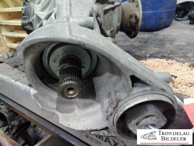 Kardang klokke foran til VW Amarok 2010-2016 (Type I, Fase 1)  (ZF|0C1 409 506 B|)