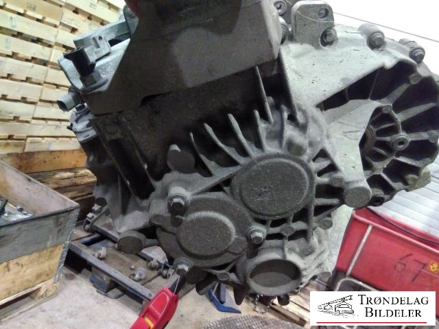 Girkasse manuell til Volvo V70 2007-2013 (Type III, Fase 1) (8G9R7002RC|TIGA1050908122616|)