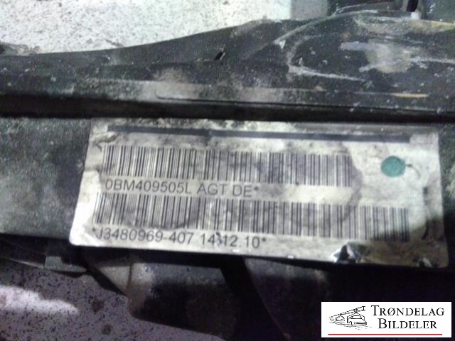 Kardang klokke foran til Porsche Cayenne 2010-2017 (92A) (92A) (J3480969407|0BM409505LAGTDE|)