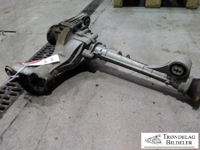 Kardang klokke foran til Porsche Cayenne 2010-2017 (92A) (92A) (J3480969407|0BM409505LAGTDE|)