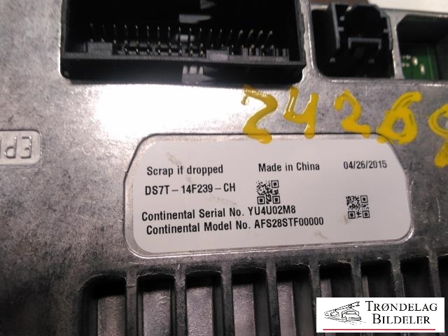 Bilstereo navigasjon skjerm til Ford Mondeo 2014-2019 (Type V, Fase 1)  (FORD|DS7T-14F239-CH|)