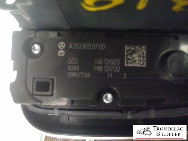 Bryter diverse til Mercedes V-Klasse 2014-->> (W447) (W447) (A2059008018|A4479059201|A4479009403)