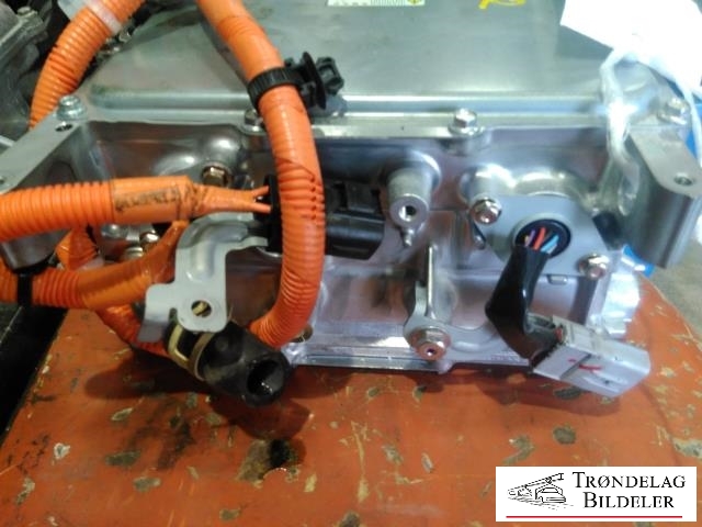 Batterilader (OBC - On Board Charger) til Mitsubishi Outlander 2015-->> (Type III, Fase 2)  (MITSUBISHI|W005T70272|172240003|400V)